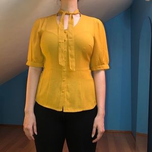 Voodoo Vixen tie collar yellow button down